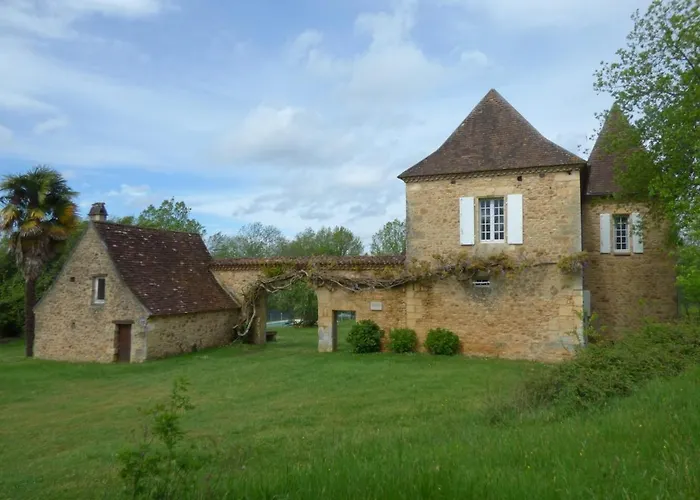 Demeure Du Xviiieme Siecle - Vallee Vezere * ル・ビュグ